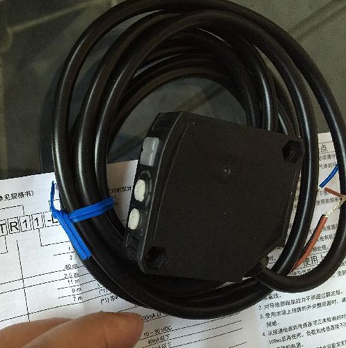 new omron E3JK-RN11-C E3JKRN11C Photoelectric Switch 2m In Box Free Shipping - Picture 4 of 5