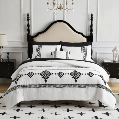 Sumptuous Twin Size Farmhouse Comforter Set with Aztec Pattern - 5 Pieces - Picture 6 of 10