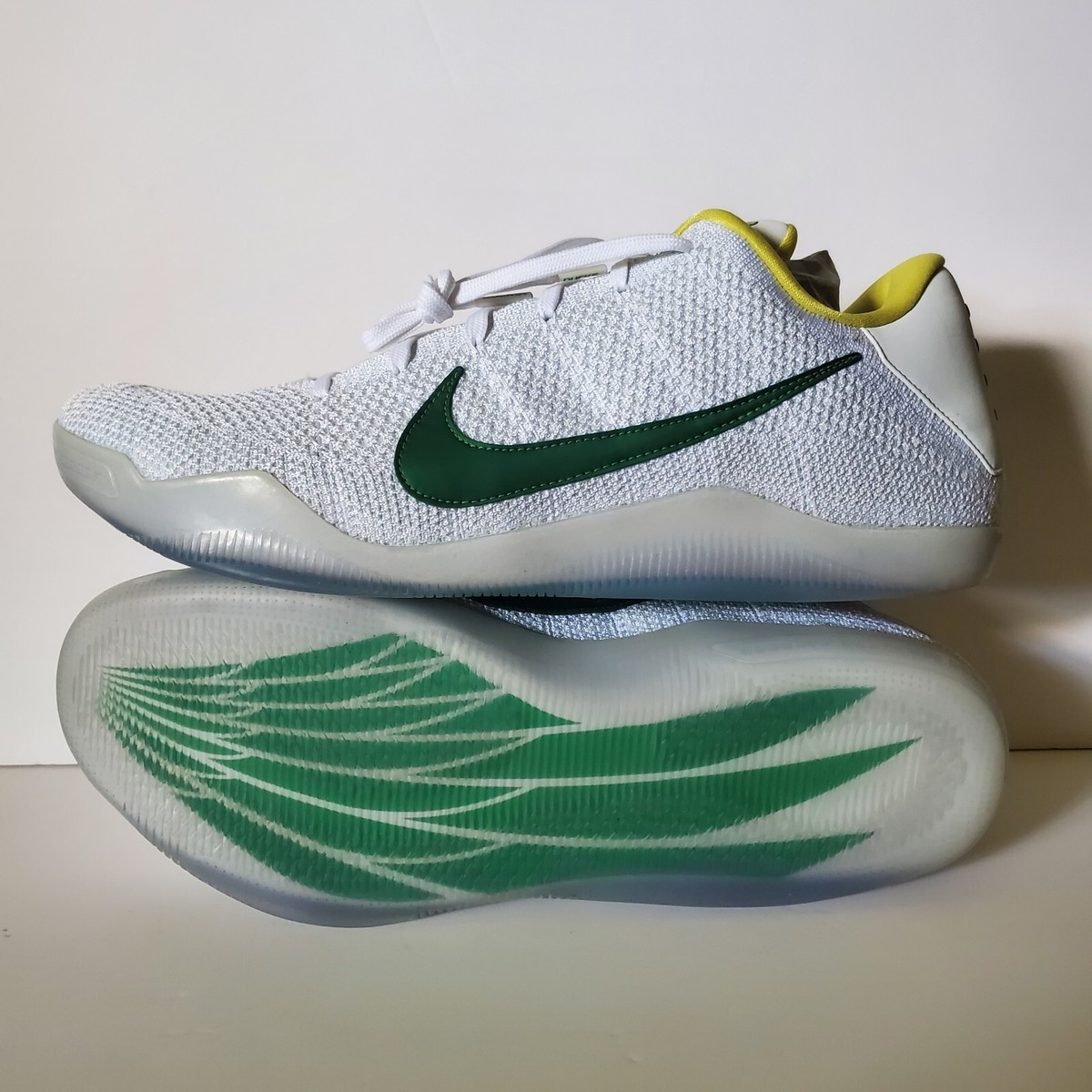 NEW Nike Oregon Ducks PE Kobe 11 Elite Low WHT/APL GRN-YLW Size 17
