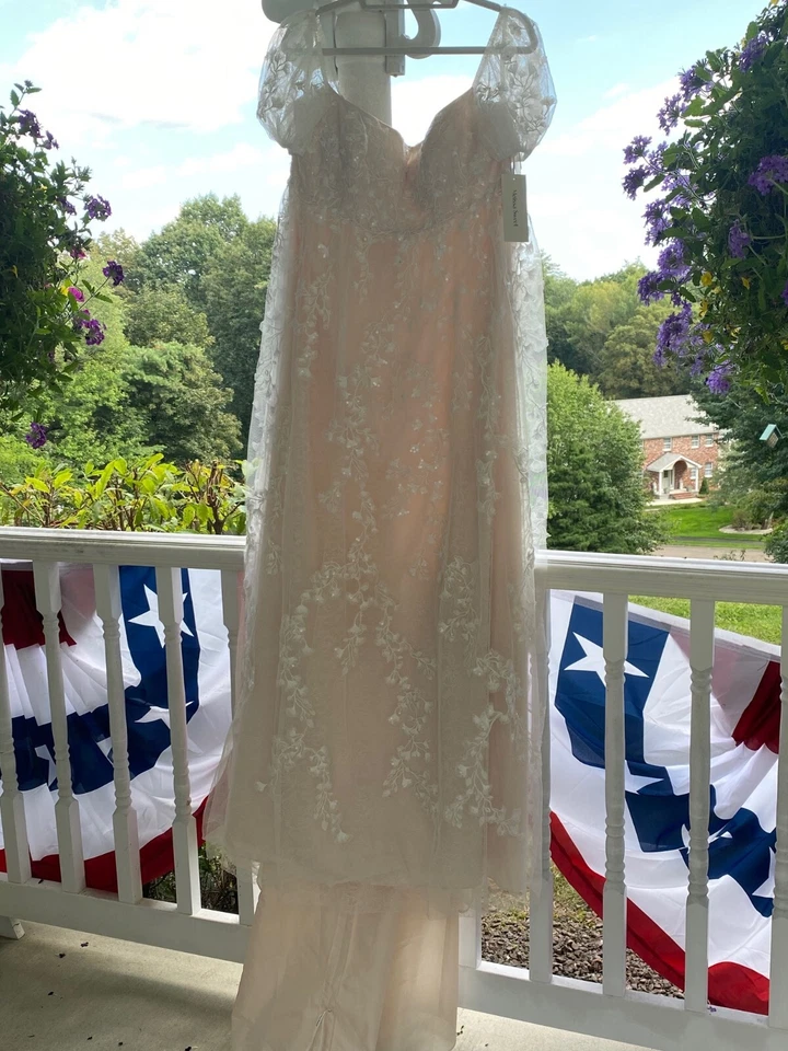 Melissa Sweet Romantic Floral sequin embroidered wedding dress Womens 16 - Image 3 of 4