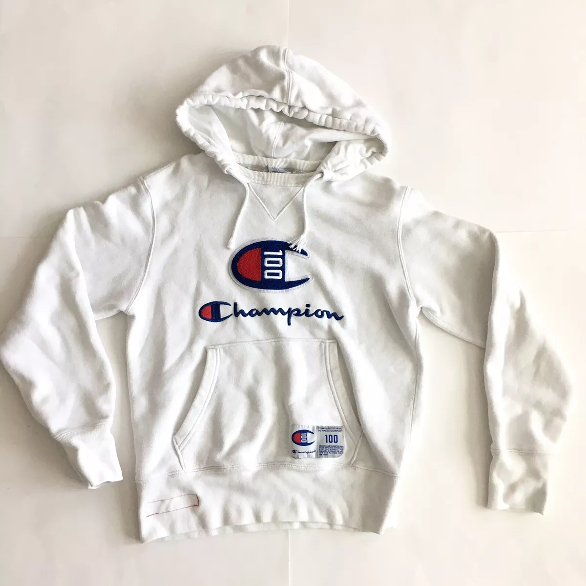 White champion hoodie sales small logo