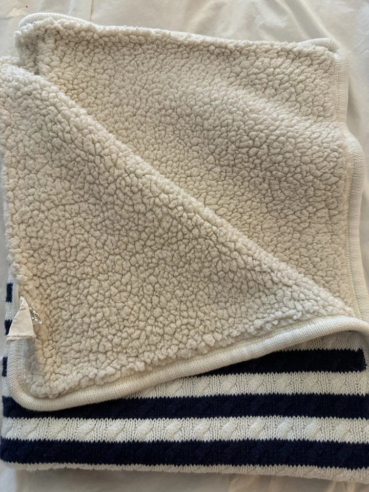 Cobertor de bebê listrado creme marinho Pottery Barn Kids malha creme Sherpa 31x37” - Imagem 4 de 4