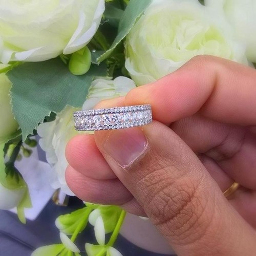 1.25Ct Natural Round Diamond Channel set Half Eternity Ring in Platinum - Picture 3 of 12