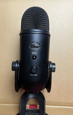 Blue Yeti USB Condenser Microphone Black Desktop Stand Mute Volume Gain
