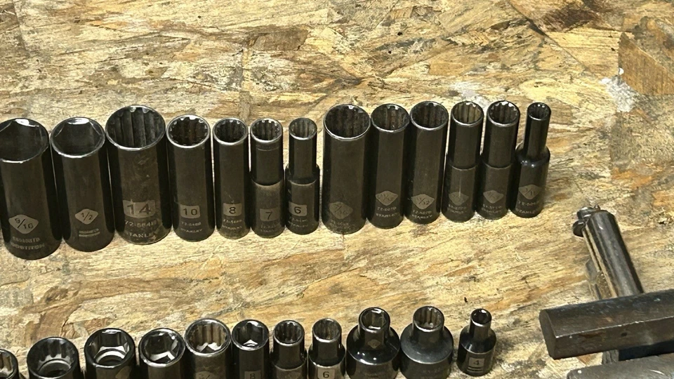 Juego de enchufes de impacto Stanley/Bostitch 3/8” y 1/4” unidad 6pt y 12pt SAE y métrico Foto 4 de 4