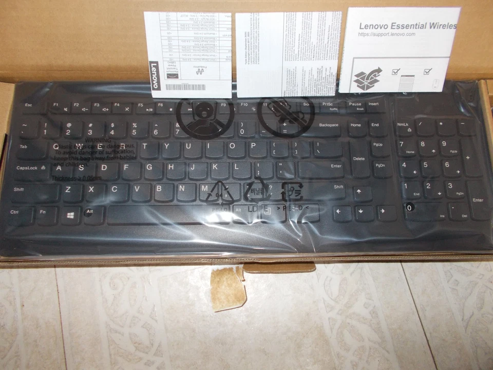 Lenovo Essential Wireless Combo Keyboard & Mouse 4X30m39468 NEW - Image 2 of 4