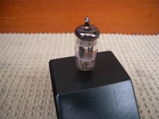 1 PIECE AMPEREX RED LABEL 12AX7/ECC83 O GETTER W/TESTED STRONG. HOLLAND.