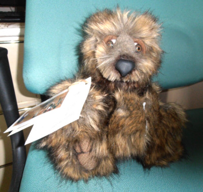 2009 One of a Kind OOAK 13''Artist bear Kara's Bear's Archie by Joy Adanezwski