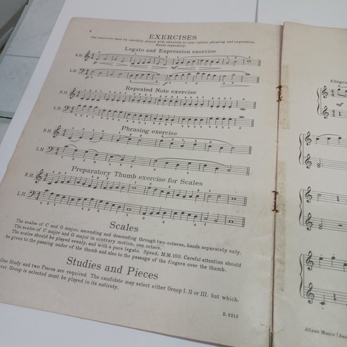 PIANOFORTE PRELIMINARY NO.6 FOR THE PUBLIC EXAMINATIONS IN MUSIC - Picture 3 of 15