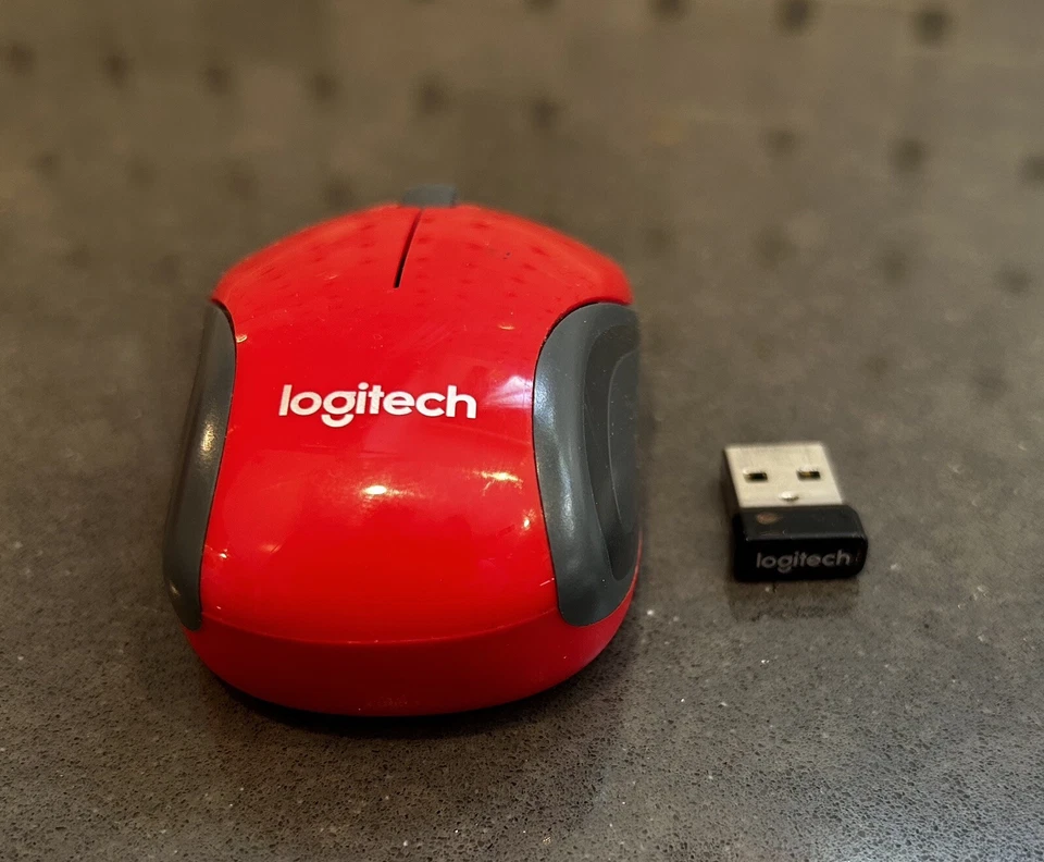 Logitech M187 Wireless Mini Mouse Pocket Portable Sized Red - Image 2 of 4