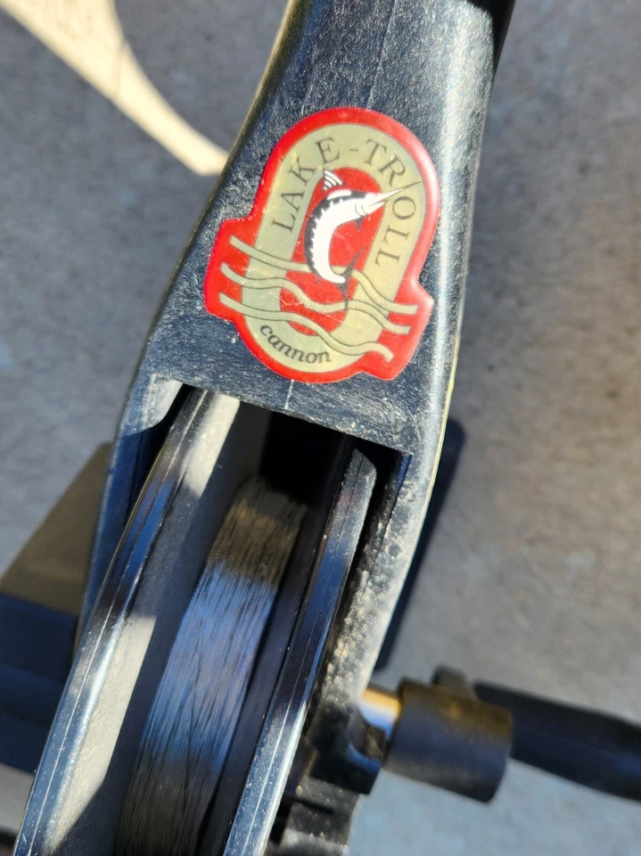 Cannon LAKE-TROLL 手动下车机 带杆架和线释放 — 第 3/3 张图片