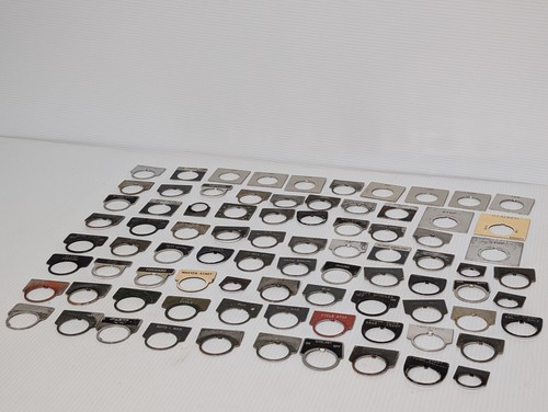 Konvolut 80 Sagenschilder, Universal Drucktaster & Schalter gravierte Namensschilder - Bild 13 von 13