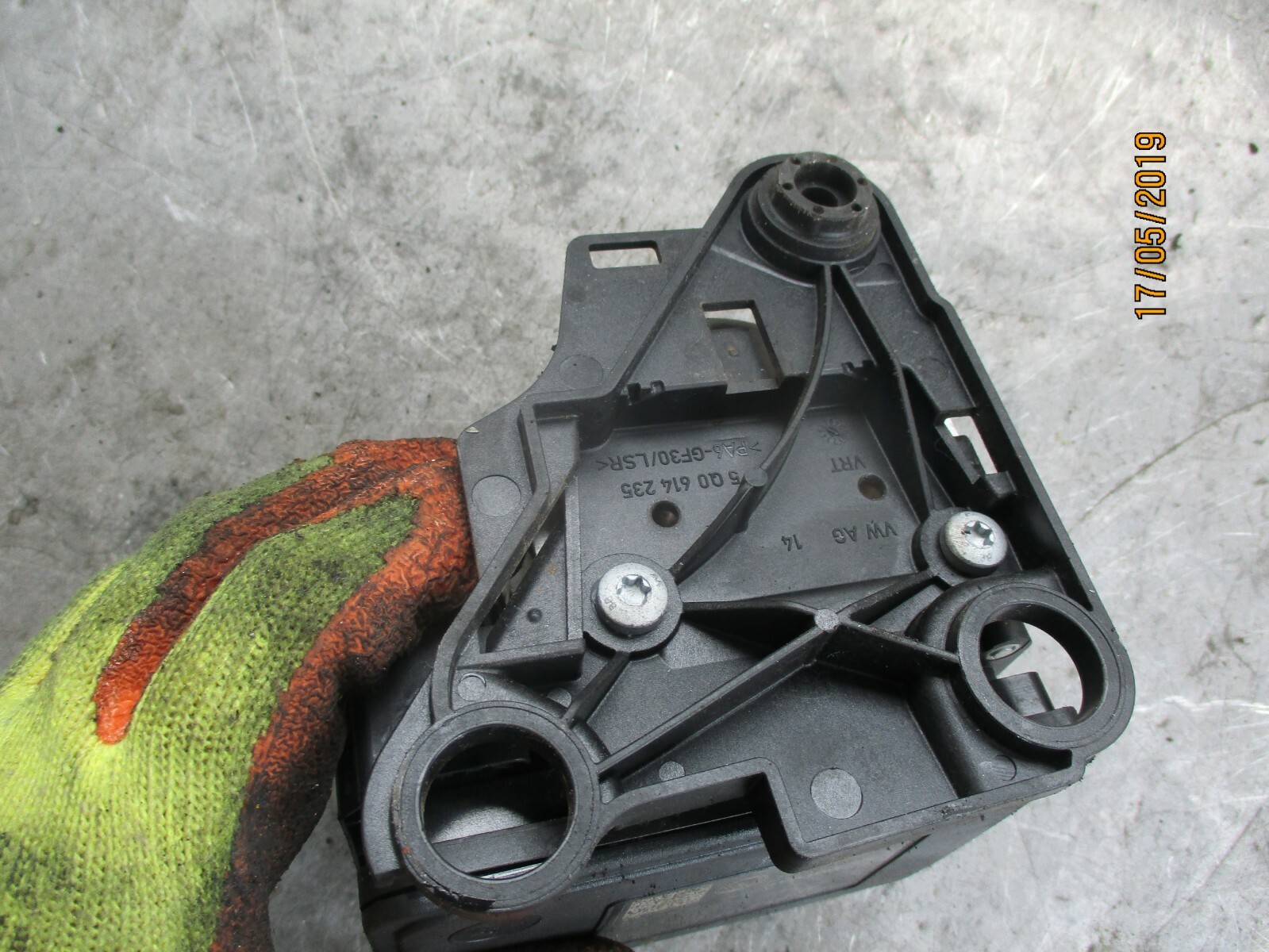 Picture 4 of 5