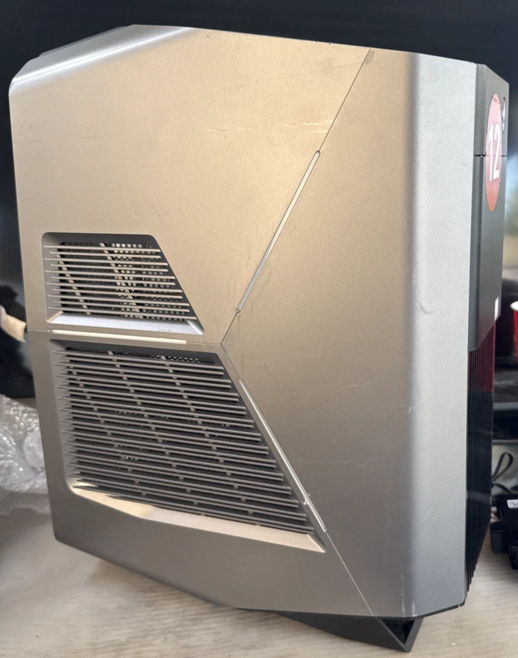 Original  Mid-Tower Dell Alienware Aurora R8 Desktop Case ONLY With Fans - Image 2 of 4
