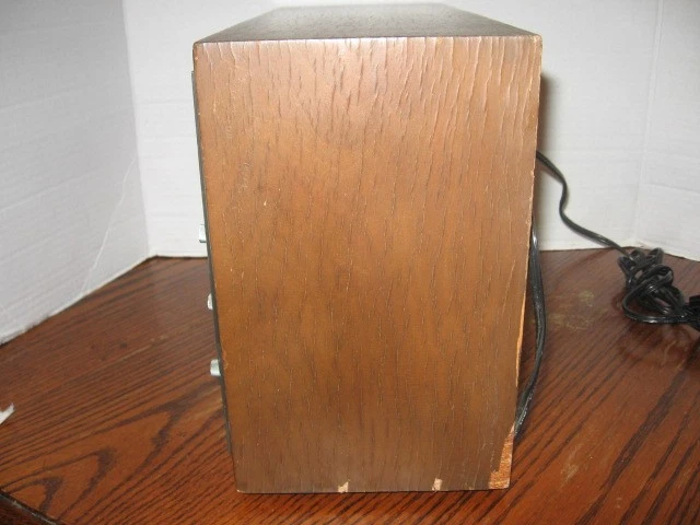 Vtg Midland FM/ AM Radio Tested Works - Image 2 of 3