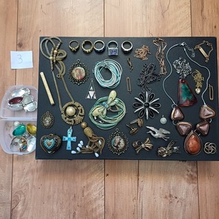 Lot N3 Bijoux Fantaisie Vintage Plaqué Or Et Autres En L'état