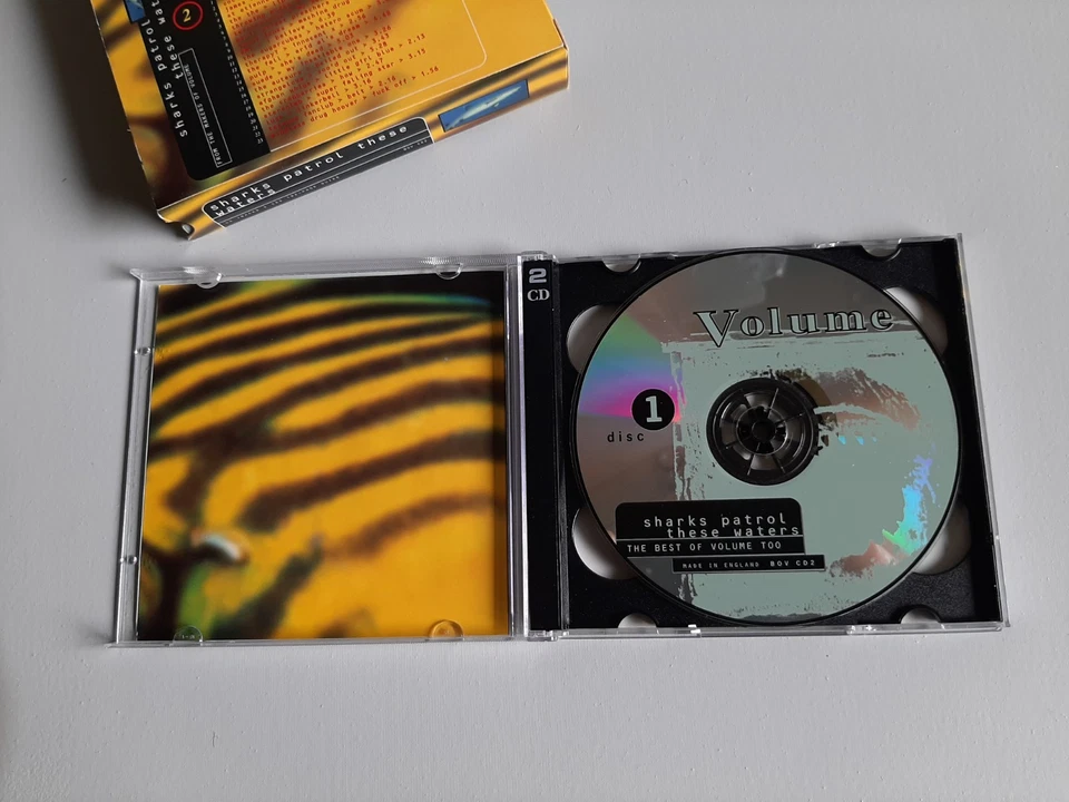 DoCD V.A. "Sharks Patrol These Waters: Best of Volume Part Two" • Indie-Rock - Bild 3 von 4