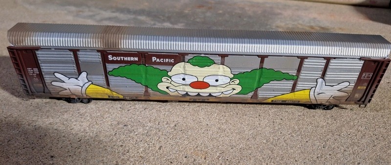 Southern Pacific "Krusty The Clown" Weathered & Graffiti Autorack Ho Scale 