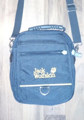 JACK WOLFSKIN Umhängetasche. Neu. Lp 69  20cm x 20cm 