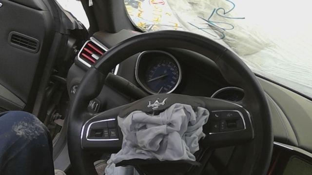 17 MASERATI GHIBLI Steering Wheel black w/chrome cruise control