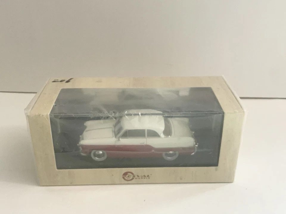1/43 1955 Willys Aero Bermuda S puerta techo rígido Esval Foto 2 de 4