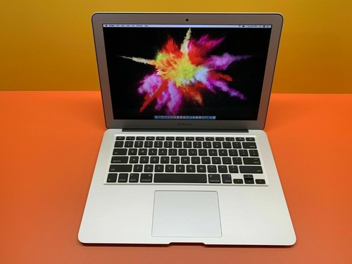 MACBOOK AIR 13 INCH LAPTOP \ 8GB RAM 256 SSD \ OS SEQUOIA \ 1 YEAR WARRANTY - Afbeelding 5 van 12