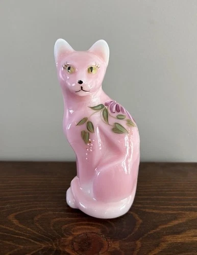 Fenton 2002 Honor Collection Hand Painted Rosalene Cat Figurine #508/2750