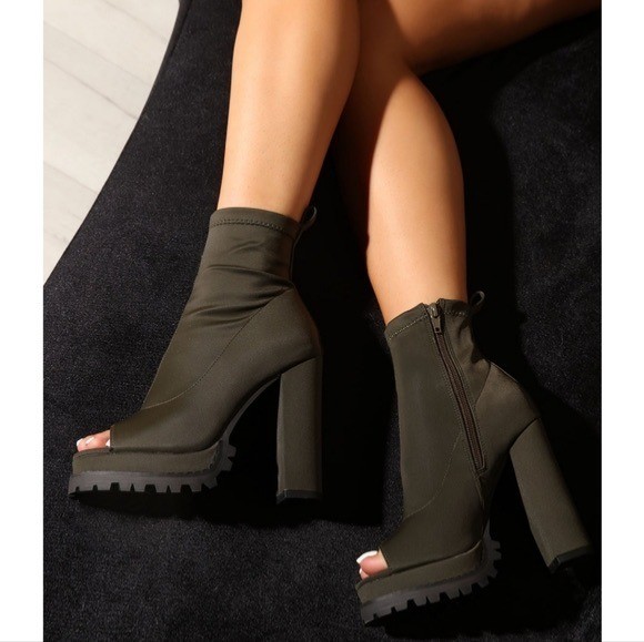 SAOLA Stivaletti neri nuovi con scatola plateau punta aperta tacco grosso suola a strappo casual sexy 10