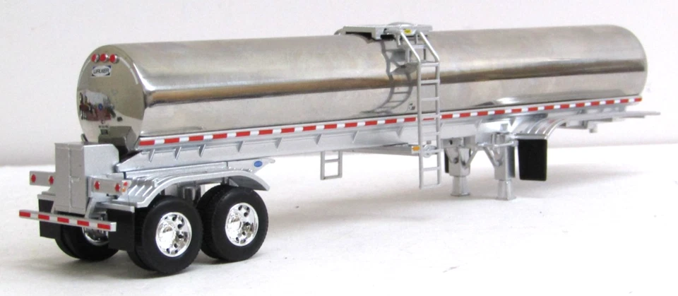 DCP Walker chrome/silver tandem axle food grade tank trailer 1/64 no box - Image 3 of 4