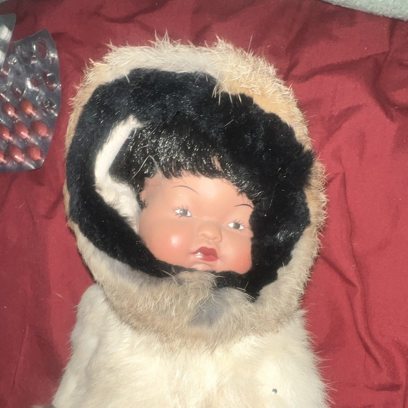 Mariak Alaska Maria Eskimo Play Doll, Blue Eyes, Faux Fur Outfit, Stand Booklet