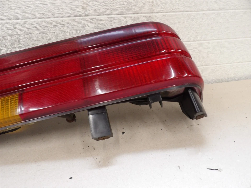 FORD TEMPO 1986-1987 LUZ TRASERA DERECHA LADO PASAJERO MONTAJE LÁMPARA TRASERA OEM Foto 3 de 4