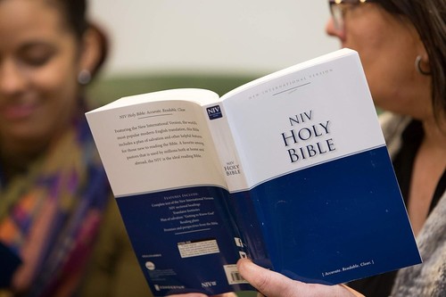 NIV, Economy Bible, Paperback: Accurate. Readable. Clear. Paperback - Picture 4 of 8