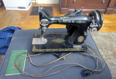 シノハラです。 1949 Vintage Singer 66-18 Sewing Machine EF209027 w/ Instructions