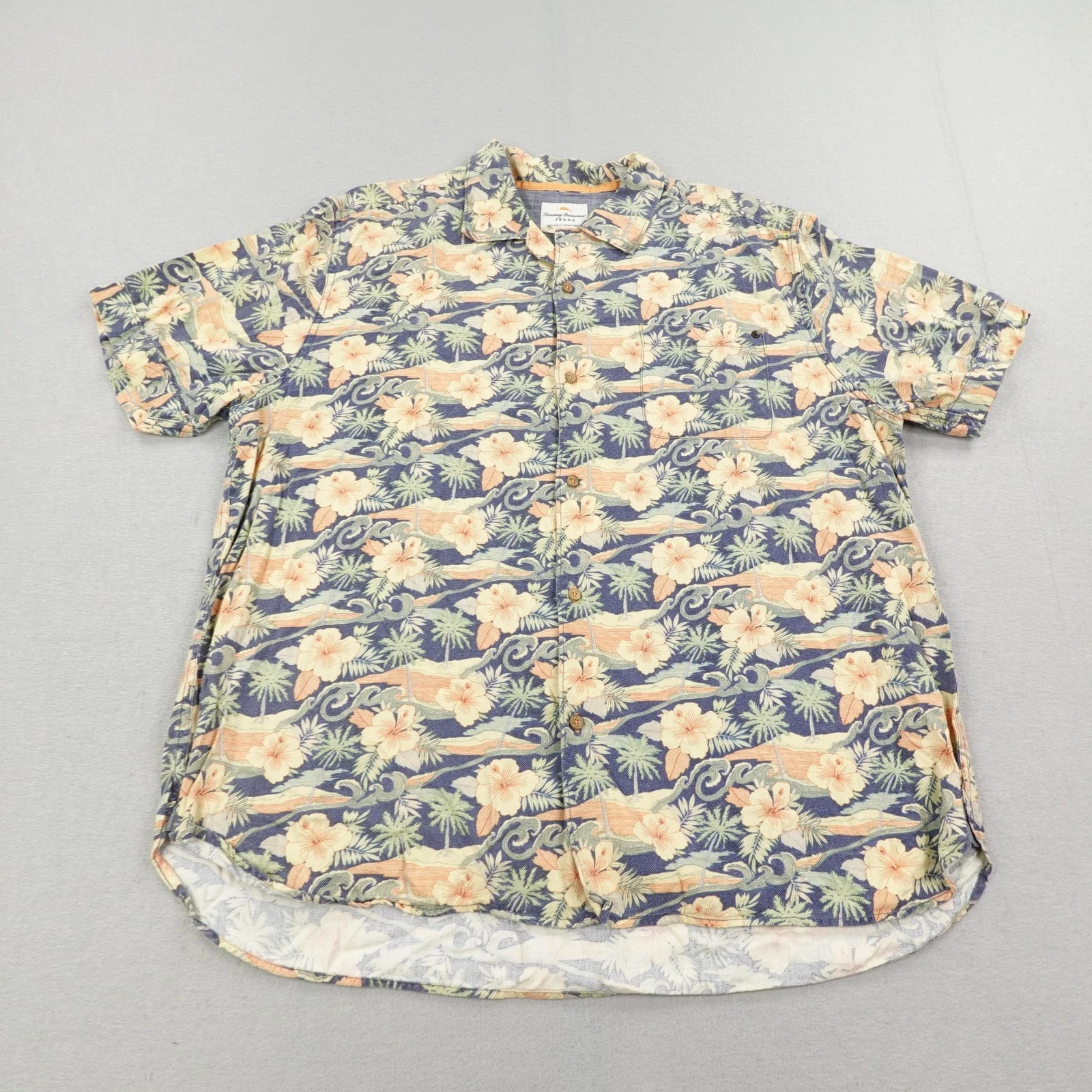Tommy Bahama Shirt Mens XL Green Pink Floral Hawaiian Islands Camp Loop Collar
