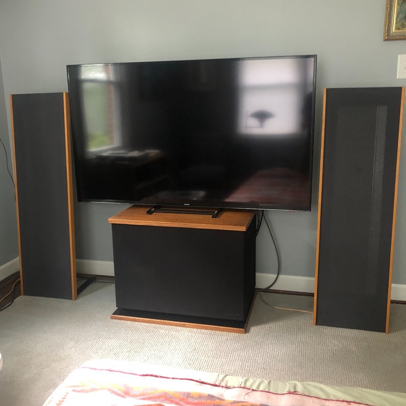 Magneplanar MMG Loudspeaker Pair, One Owner, Excellent Condition