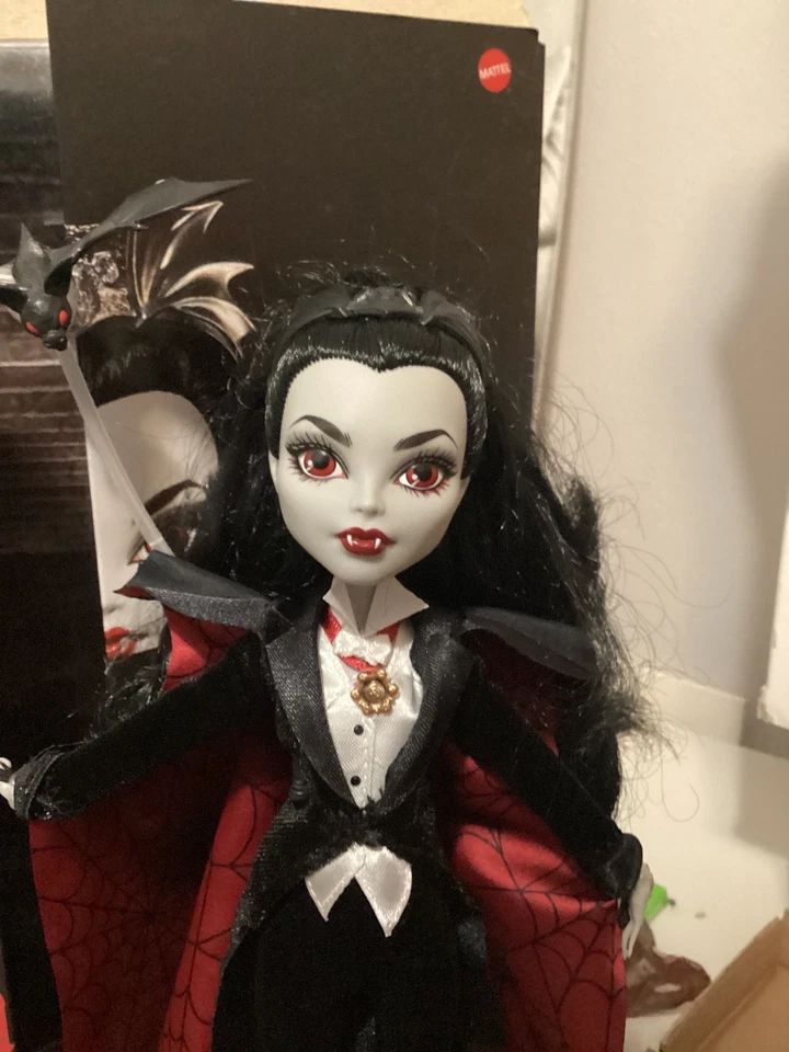 Draculara Monster High Skullector Doll with Box READ - Image 3 of 4
