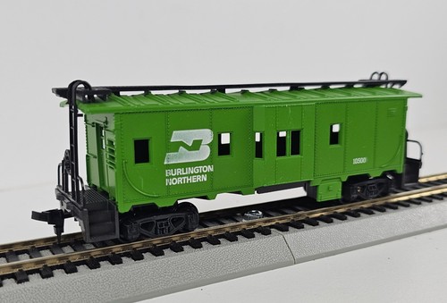 HO AHM/Lima Burlington Northern Bay Fensterbegleitwagen #10500 | Zustand: New