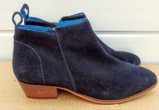 WHITE STUFF SIZE 5 DARK NAVY SUEDE BOOTS.  GUW040526B342