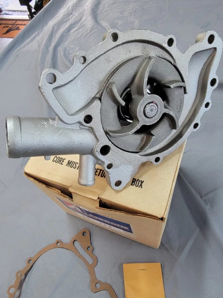 BOMBA DE AGUA CARDONE 58-114 73-89 BUICK 350, 196, 231, 252 Foto 4 de 4