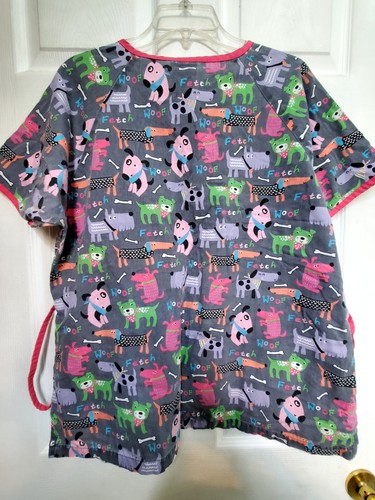 UA Scrubs Scrub Top Size L-Grey/Pink Dog/Puppy Mock Wrap-Chest 23.5"/L 27.5" - Picture 2 of 4