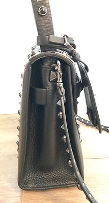 ハンドバッグ VALENTINO BLACK LEATHER HANDBAG Valentino Garavani Rockstud E/W Leather Handbag | Black