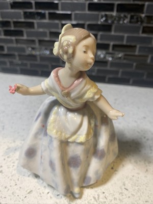 Lladro Figurine #5373 Teresita / Girl Dancing with Rose -RARE NO