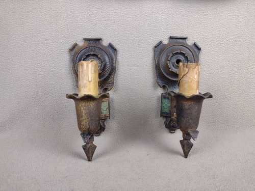 2 CANDLE LAMP WALL SCONCES HAMMERED TUDOR GOTHIC STYLE CAST IRON (FOR REFURBISH)