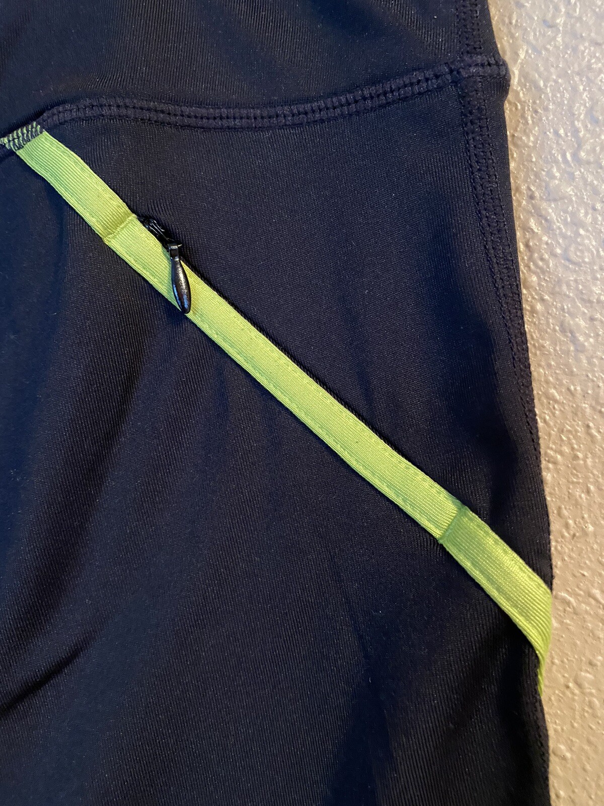 Pantaloncini sportivi pallavolo FILA mai indossati Nero Giallo Donna Medium