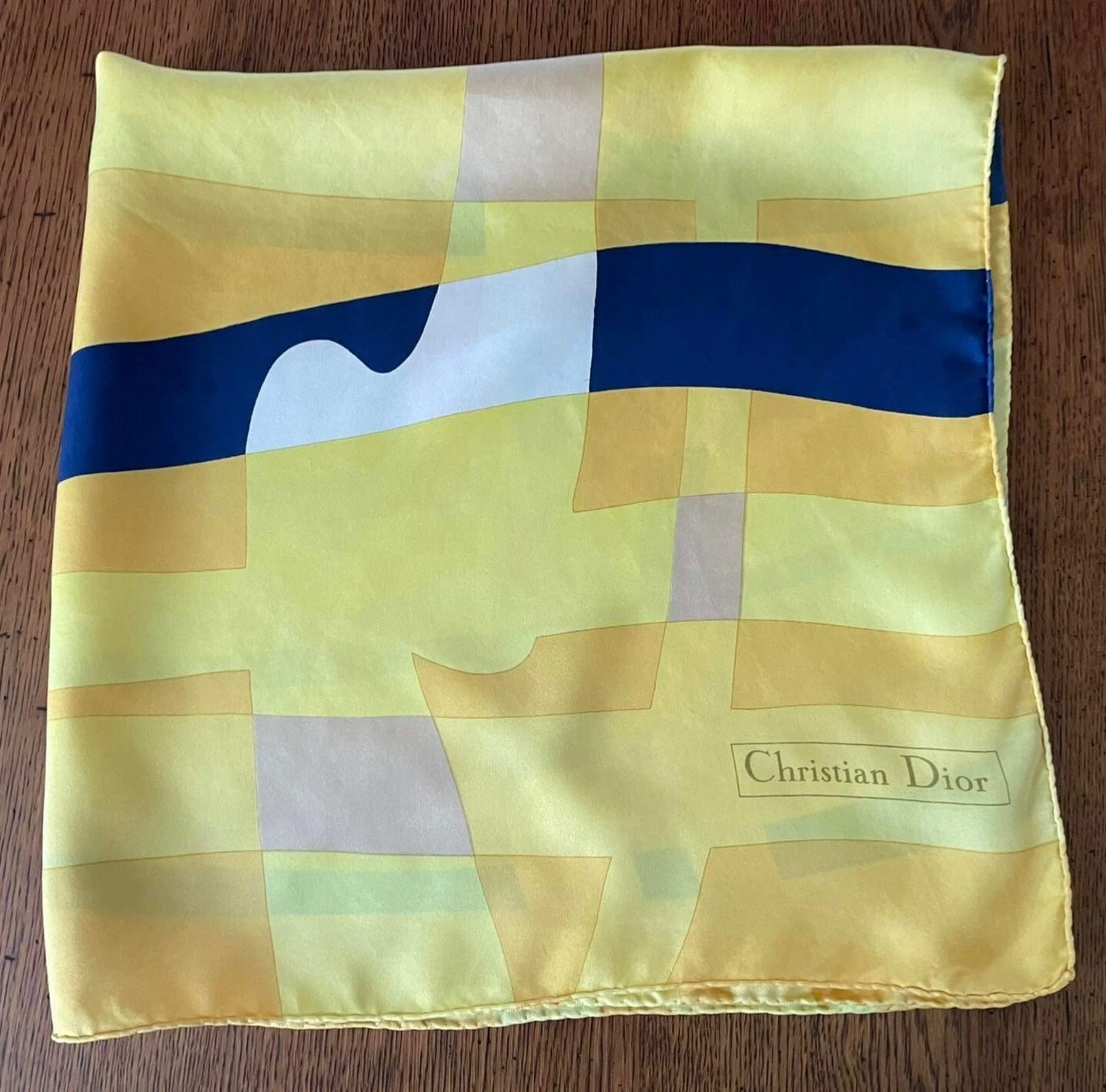 Foulard vintage Christian Dior en soie carré jaune motifs géométriques 29,6