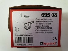Thermostat électronique d'ambiance composable étanche Plexo Legrand 69508