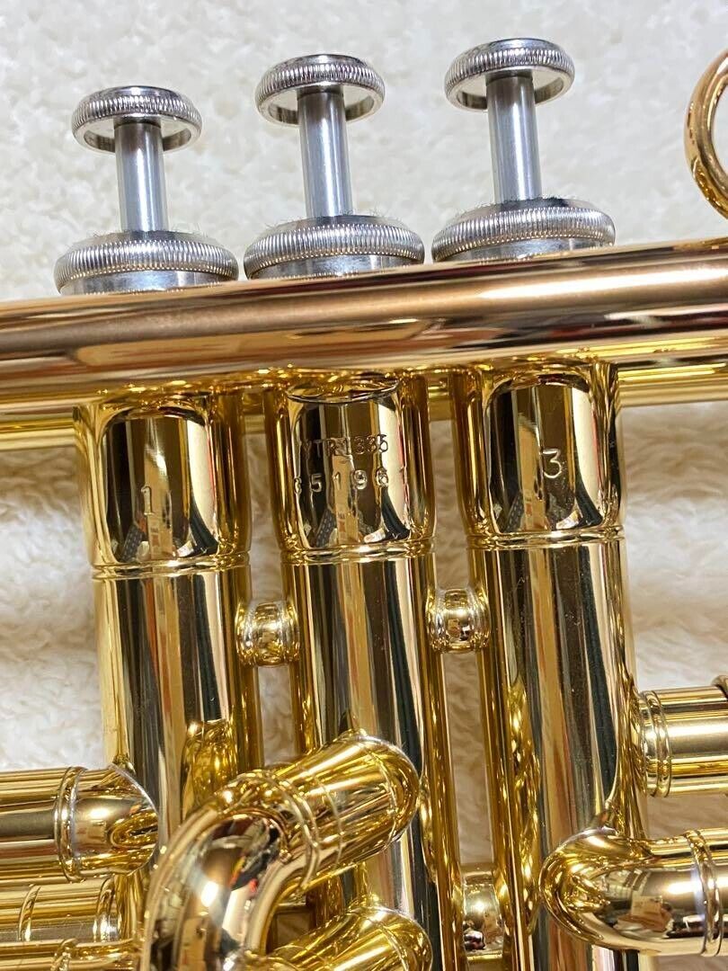 YAMAHA YTR-1335 Trumpet Gold Bb From japan USED With Case YAMAHA YTR-1335 Trumpet Gold Bb From japan USED With Case