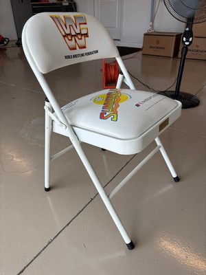 WWF/WWE Summerslam White Commemorative Chair No. 1 of 312 | eBay