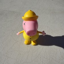 Peppa Pig Yellow Shirt and Hat Action Figure 2003 Replacement Cake Topper VTG