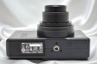 美品　SIGMA DP1 Merrill Sigma DP Series DP1 Merrill 46.0MP Digital Camera - Black